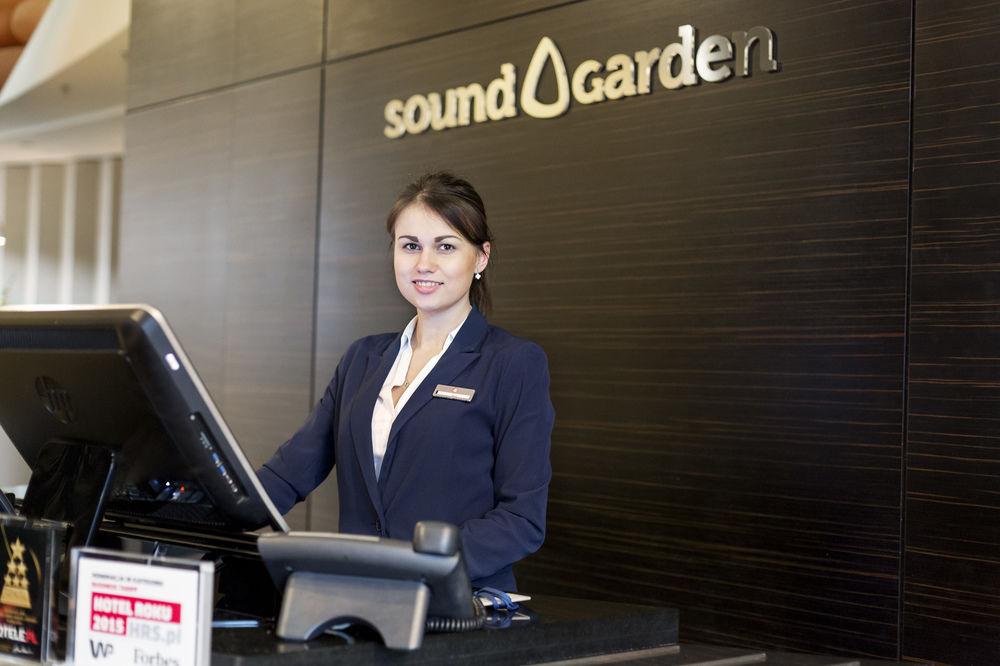 Sound Garden Hotel Airport Warsaw Exterior photo